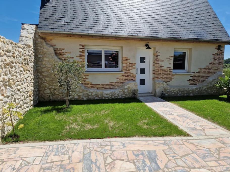 Chalet Industriel Avec Filet Et Spa Sorigny المظهر الخارجي الصورة