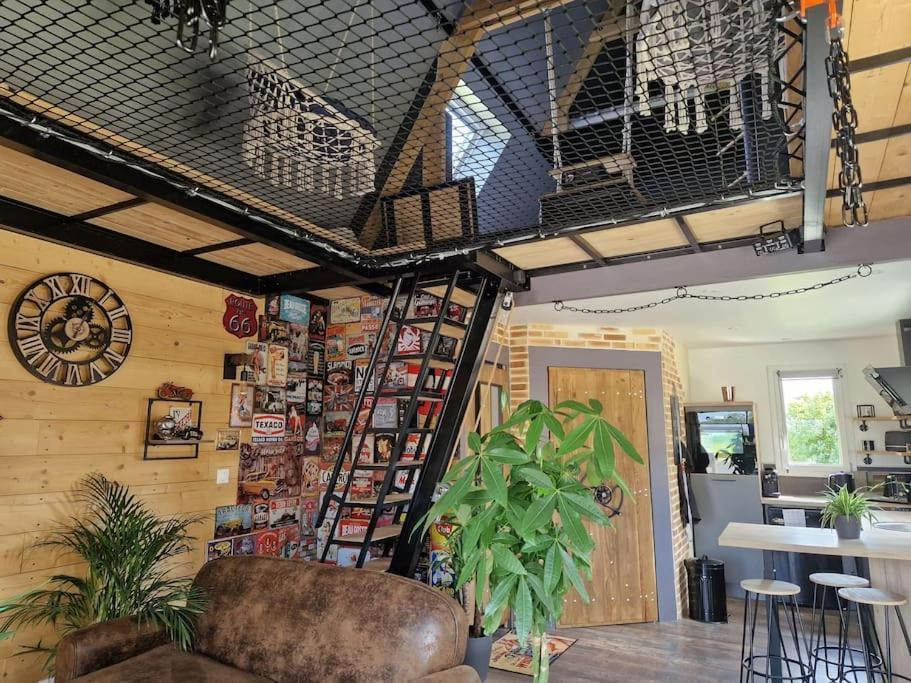 Chalet Industriel Avec Filet Et Spa Sorigny المظهر الخارجي الصورة
