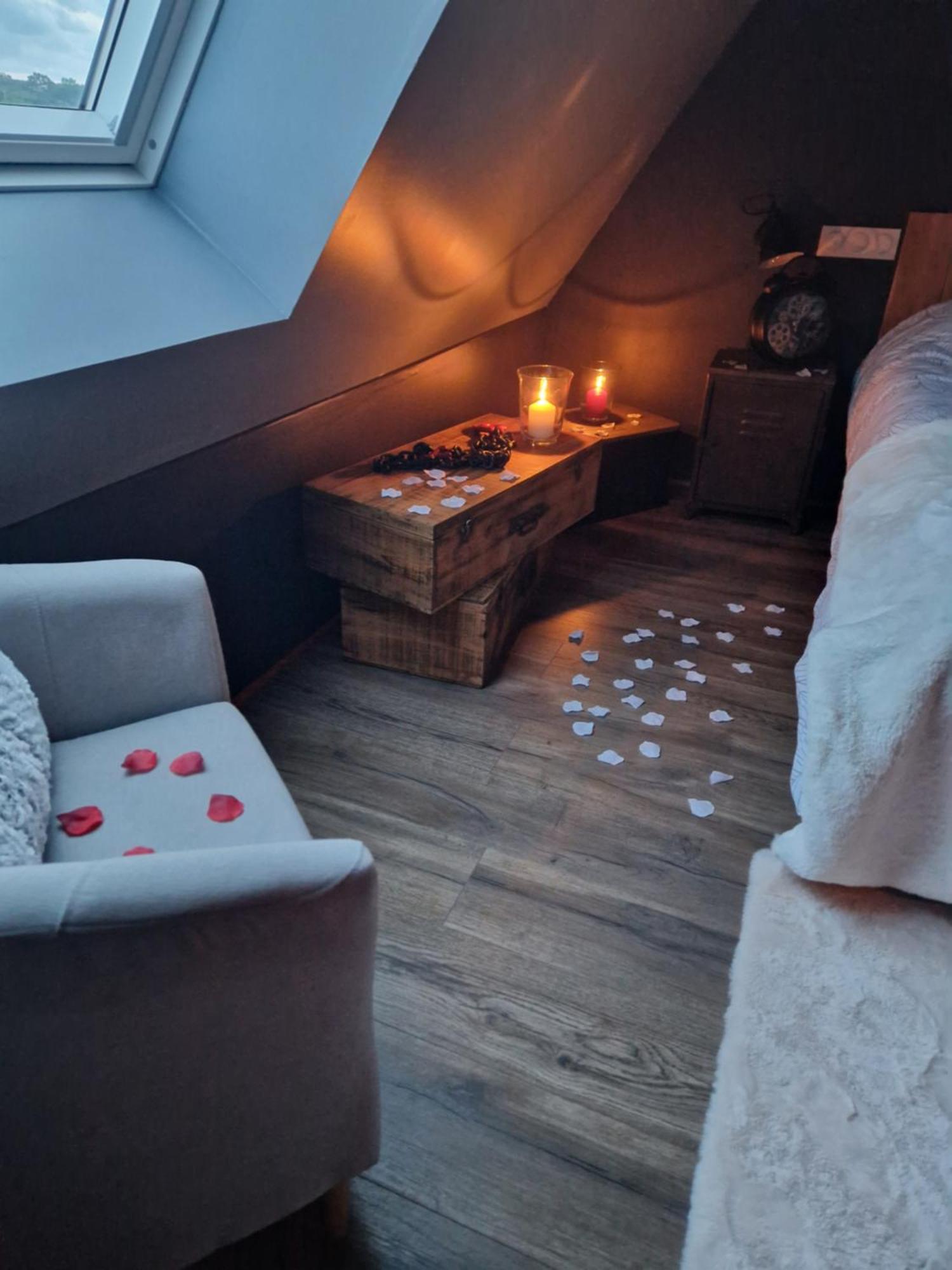Chalet Industriel Avec Filet Et Spa Sorigny المظهر الخارجي الصورة